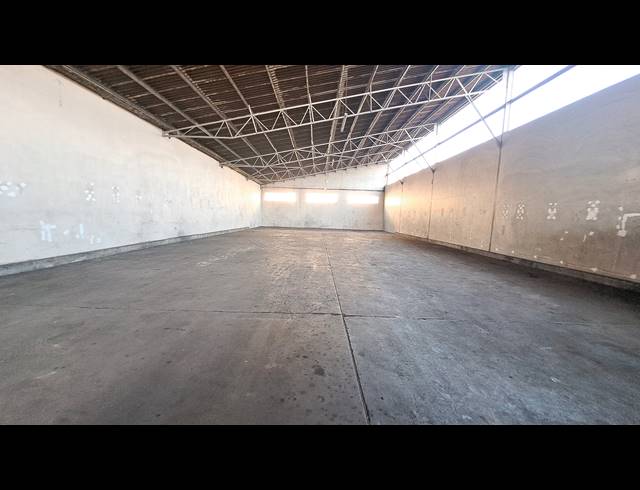 721M² WAREHOUSE TO LET IN KULEKA